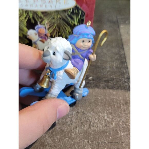 Hallmark 1997 playful Shepherd ornament Xmas Decor rocking horse - Picture 3 of 4